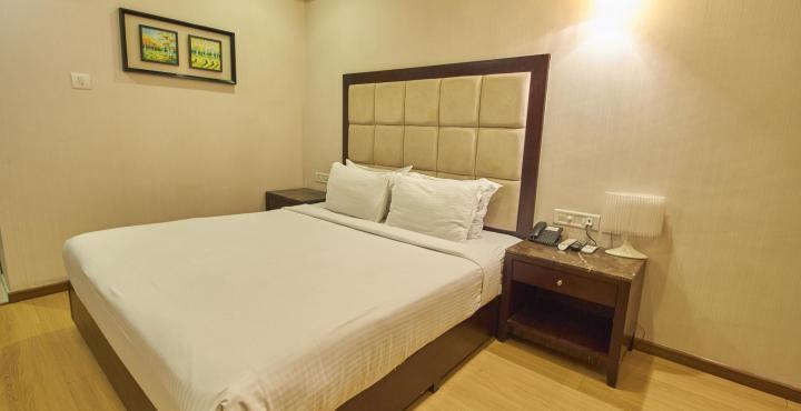Treebo Trend Hotel Parker Ahmedabad Extérieur photo