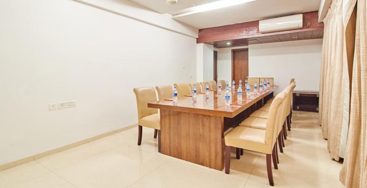 Treebo Trend Hotel Parker Ahmedabad Extérieur photo