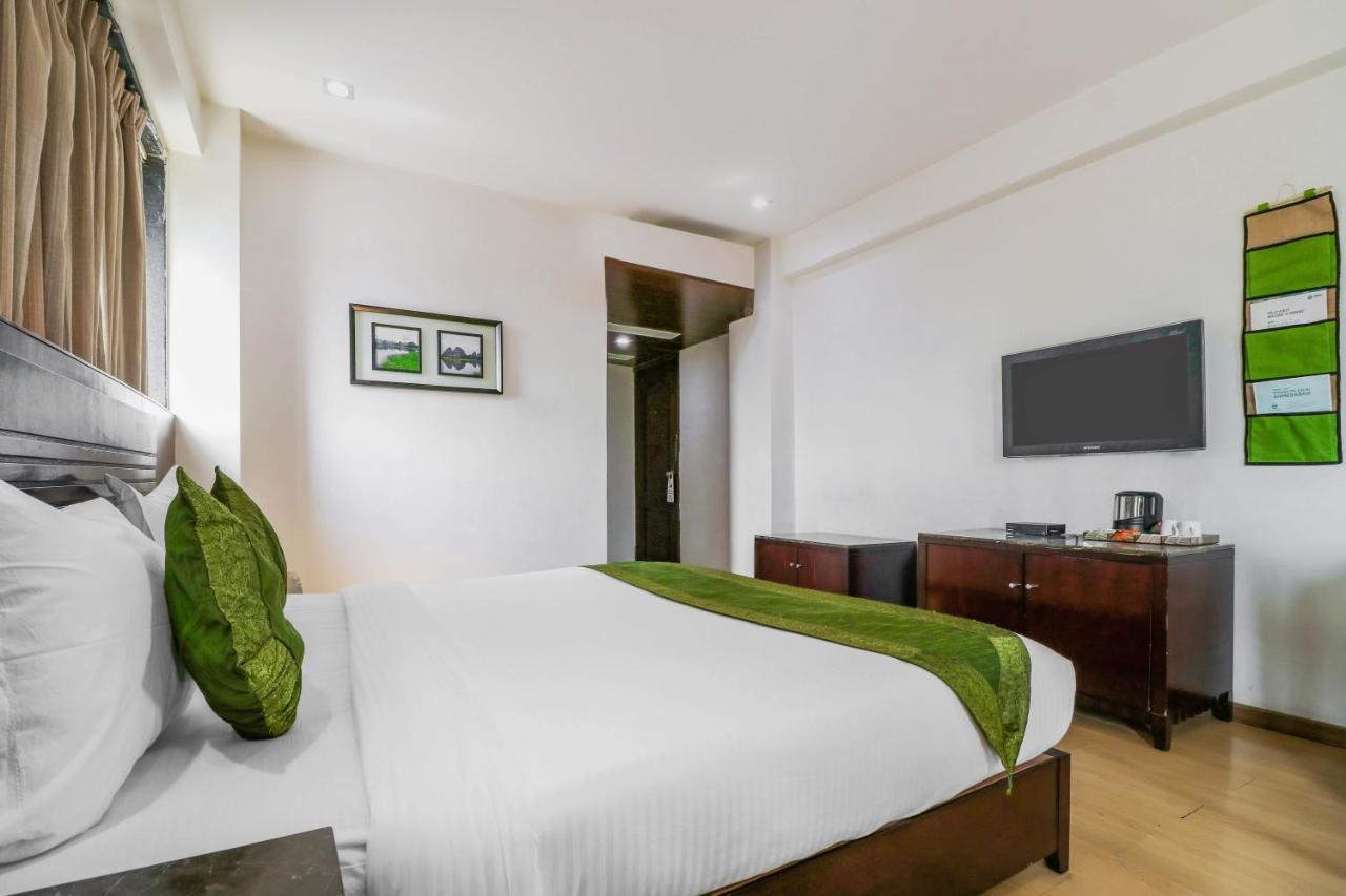 Treebo Trend Hotel Parker Ahmedabad Extérieur photo
